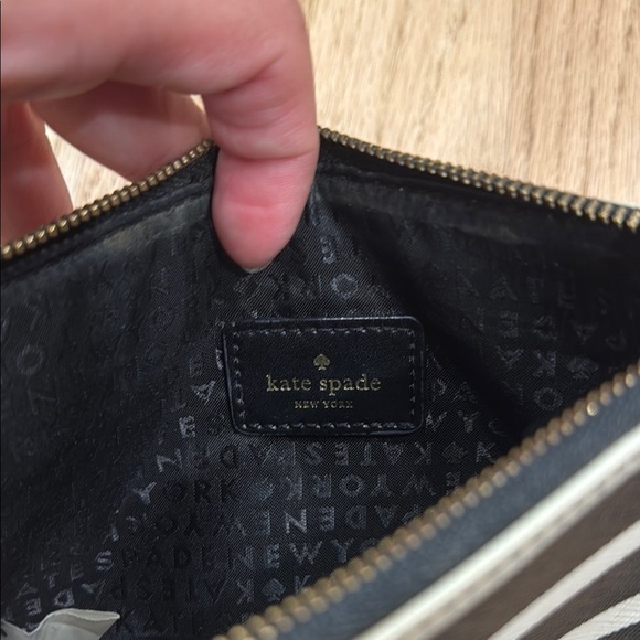 Kate Spade Wristlet Black and White Striped - Picture 4 of 5